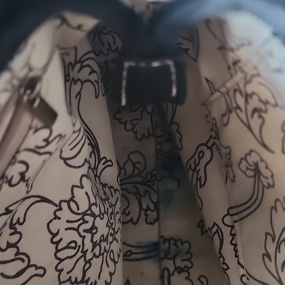 Black Purse/Bag. - Picture 8 of 12